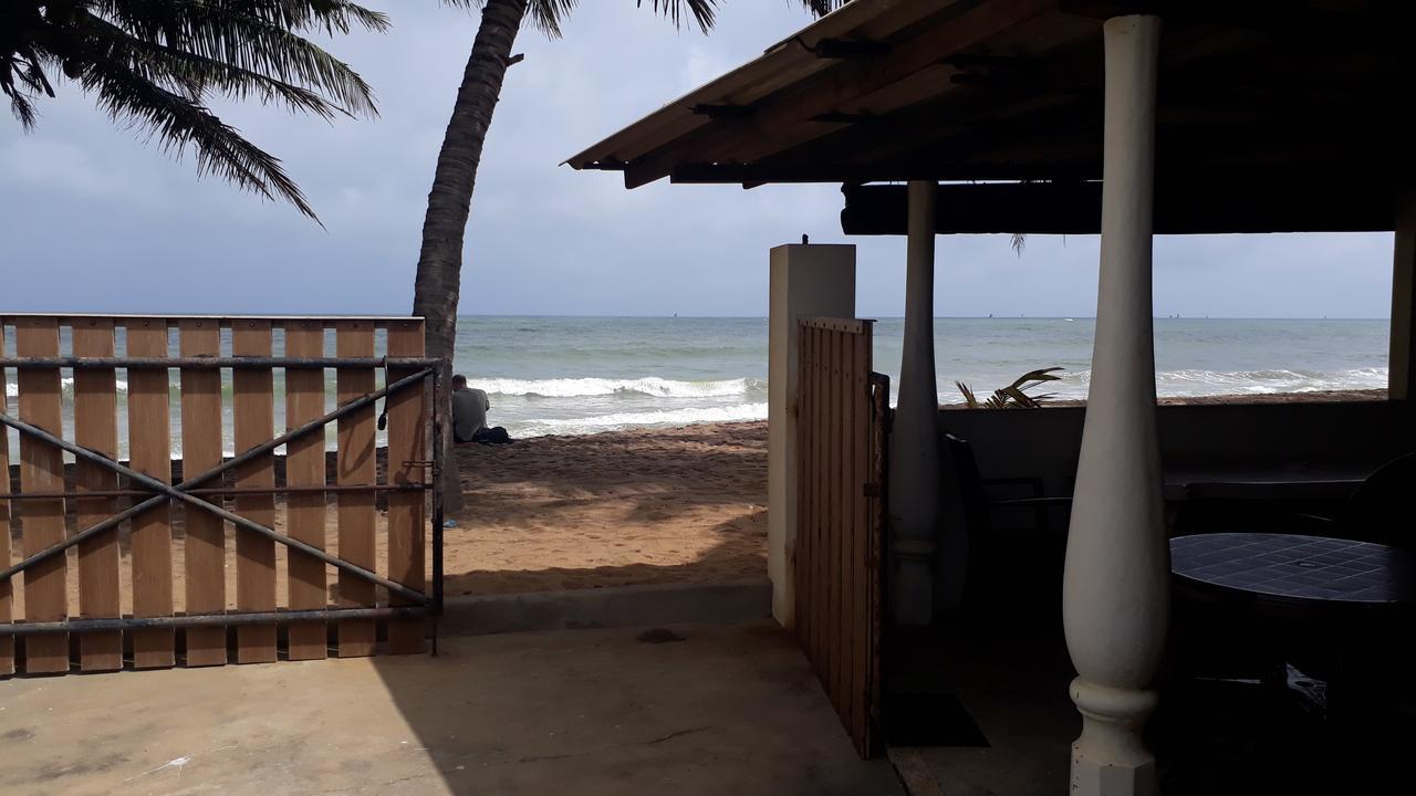 Anicia Beach House Negombo Exterior photo