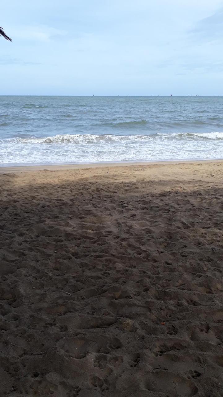 Anicia Beach House Negombo Exterior photo