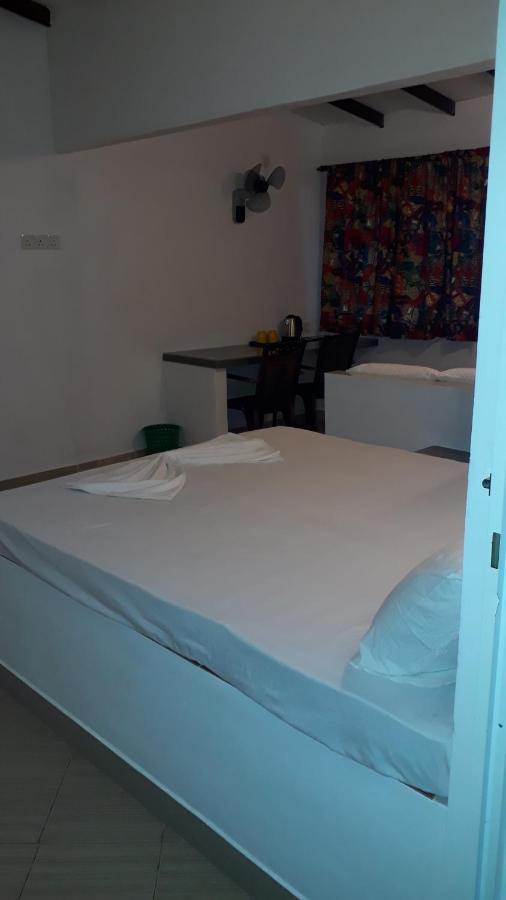 Anicia Beach House Negombo Exterior photo
